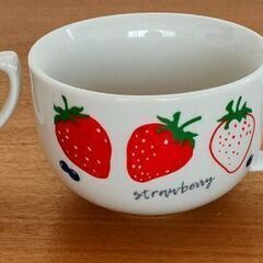 カップ🍓×3&お皿×1　今月末までのお取引です、早い者勝ちの画像