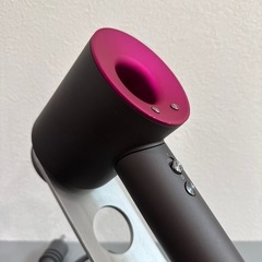 dyson ヘアドライヤーの画像