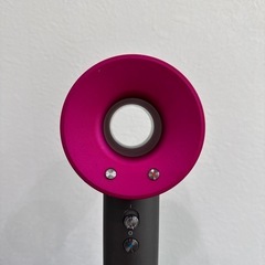 dyson ヘアドライヤーの画像