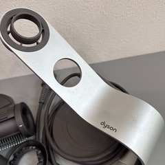 dyson ヘアドライヤーの画像