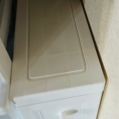 スリムの収納ケースの画像