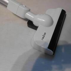 【配送出来ます】電池２個付き　レイコップ　充電式クリーナー　RHC-500JPWH（近くなら配送も可能です。宅配もお問合せ下さい）の画像