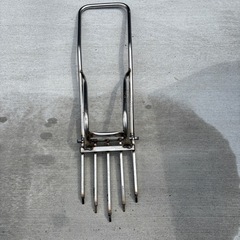 土を耕す簡易器具の画像