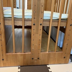 ベビーベッドの画像