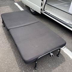 折りたたみ簡易シングルベッドの画像