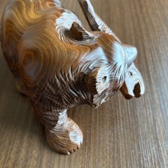 クマの木彫り
の画像
