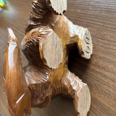 クマの木彫り
の画像