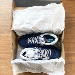 new balance ML574EGN 27cmの画像