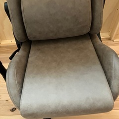 ゲーミングチェアの画像