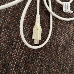au充電器 アダプタの画像
