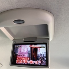 TOYOTAヴォクシィフリップダウンモニターの画像
