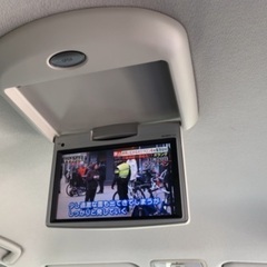 TOYOTAヴォクシィフリップダウンモニターの画像