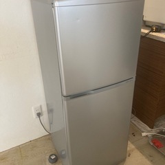 冷蔵庫137L