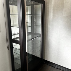 　　ガラスキャビネット　ガラス棚　飾り棚　
