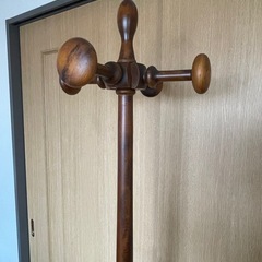 コートハンガー、洋服掛けの画像