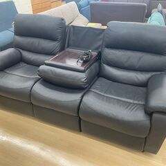 【リユースのサカイ野々市店】3人掛け電動ソファ 黒 W(幅)209×D(奥行き)90×H(高さ)100cm ※クリーニング済み の画像