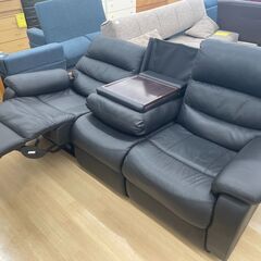 【リユースのサカイ野々市店】3人掛け電動ソファ 黒 W(幅)209×D(奥行き)90×H(高さ)100cm ※クリーニング済み の画像