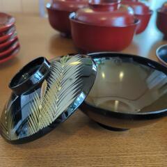 【値下げ】漆器一式（汁椀8個、中皿5枚、小皿5枚）の画像