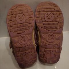 キッズスニーカー ピンク フラワー付き　18cmの画像