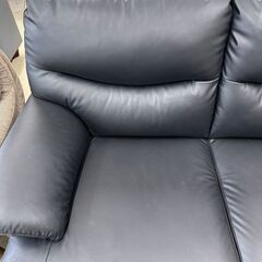 【ジャングルジャングル滋賀草津店】特価価格!!　2人掛けｿﾌｧｰ　ﾌﾞﾗｯｸ　　J-250723の画像