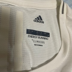 adidasスポーツウエアセットの画像