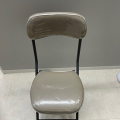 折りたたみイス２セットの画像