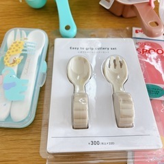 マグ おにぎり作り 紙エプロン   カラトリーの画像