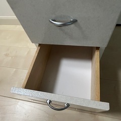 【引取限定】縦長食器棚　隙間収納　ホワイトの画像