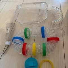 ハムスターのゲージと付属品まとめ売りの画像