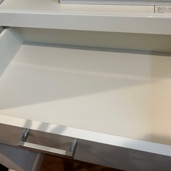 【引取限定】食器棚（キッチンボード）ホワイト レンジ/トースター用コンセント付の画像