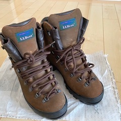 登山靴 トレッキングシューズ