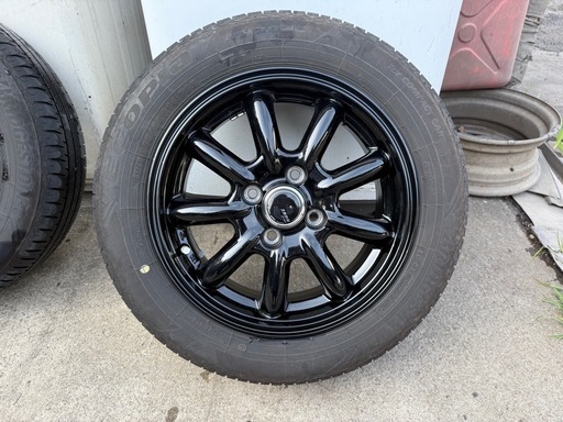 ＊受付終了　
4穴ホイール　ZACK JP-209  黒　(タイヤ付き)