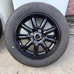 受付終了 4穴ホイール ZACK JP-209 黒 (タイヤ付き)