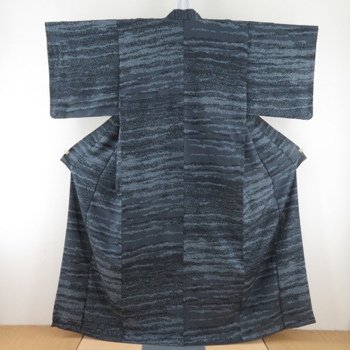 小紋 大久保玄才 そめのざ玄才 たたき染め文様 袷 広衿 灰色 黒色 正絹 仕立て上がり カジュアル着物 作家物 落款付 身丈158cm