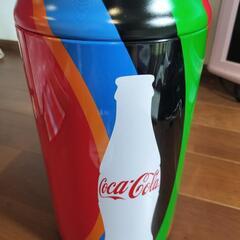 高さ約29センチのコカ・コーラ缶　タオル入りの画像