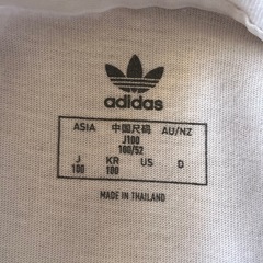 adidas Tシャツの画像