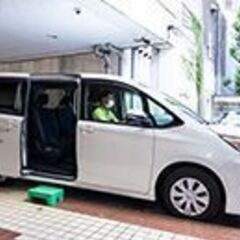 ✅【時給１６００円～ / 週2日～】デイケアの送迎ドライバー/港区青山/駅チカ/急募/シニア大歓迎の画像