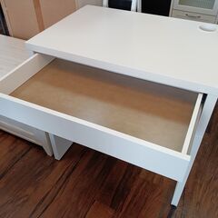 IKEA   MICKE　パソコンデスク　学習机　白　ホワイト　  サイズ（約）幅73.5×奥50×高75.5　　■近隣配送無料 買取GO‼　栄和店の画像