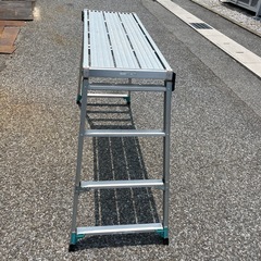 アルミ足場台の画像