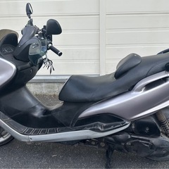 値下げしました！充電器スマホホルダー付き125ccバイク