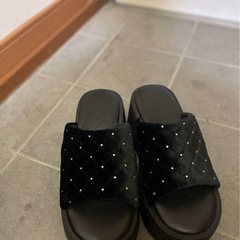 【美品】厚底サンダルの画像