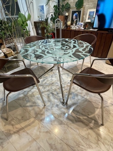 本日限定お値下げしましたカリガリス　ガラストップダイニングセット