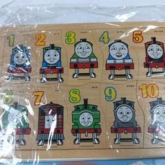 トーマスパズル木製&アンパンマンパズルの画像