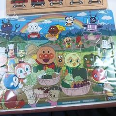 トーマスパズル木製&アンパンマンパズルの画像