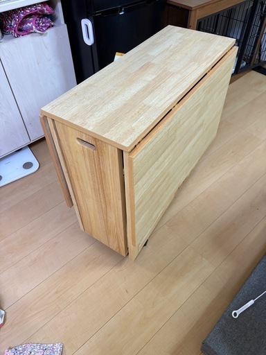 折りたたみテーブル