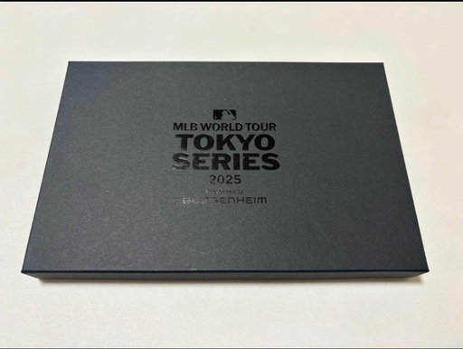 非売品 MLB WORLD TOUR TOKYO SERIES 2025本革ポーチ (ひまわり