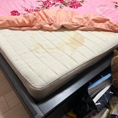 IKEAベット　Queen Sizeの画像