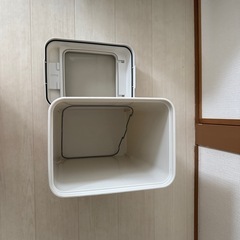 ゴミ箱の画像