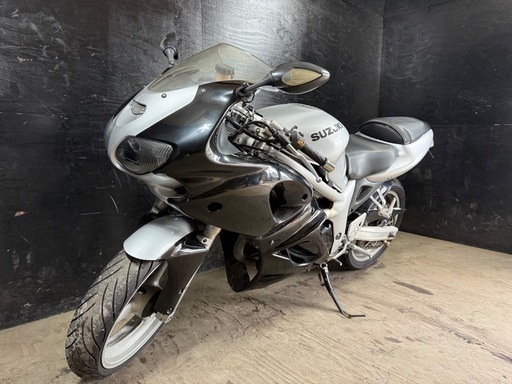 ★支払総額15.8万円★関東圏内即日配送可能！全車走行テスト済みです！ スズキ SV400 シルバー VK53A 人気のSV400！ 社外マフラー！ ちょっとした足に！カスタムベースにも♪