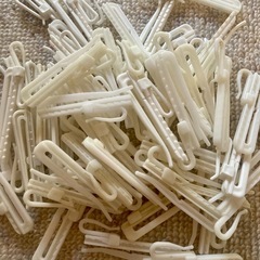 カーテンフック大量 レールランナー の画像